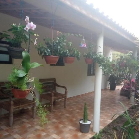 Suites Proximo Ao Rio Jaguareguava Em Bertioga Extérieur photo
