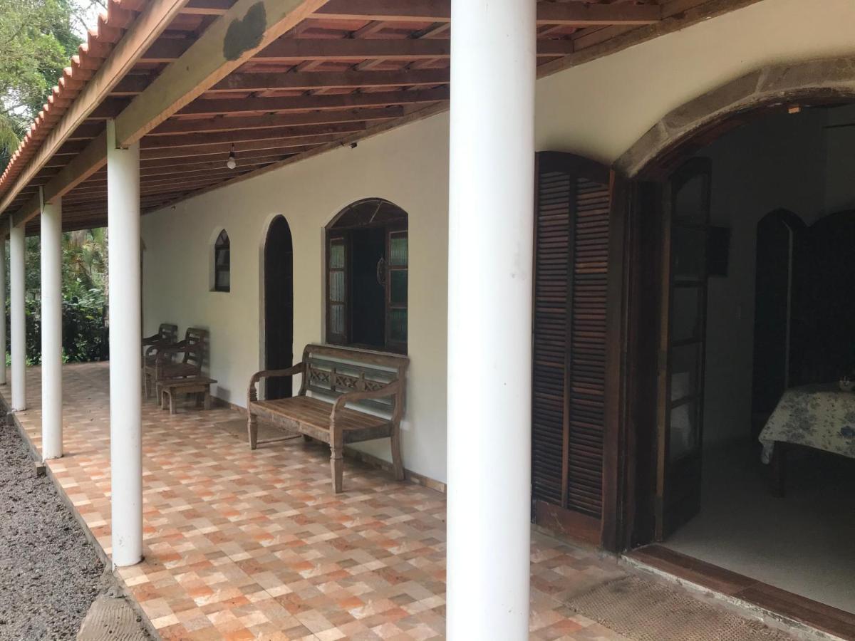 Suites Proximo Ao Rio Jaguareguava Em Bertioga Extérieur photo