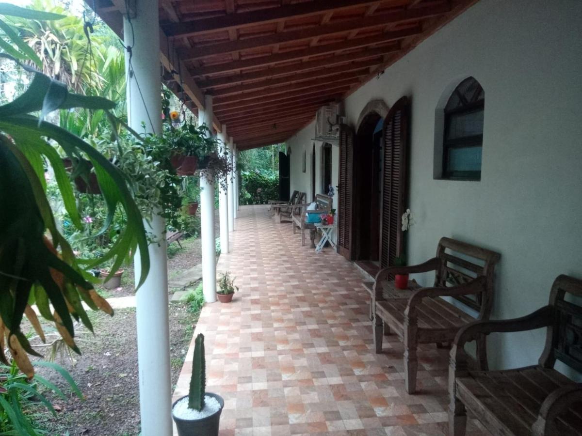 Suites Proximo Ao Rio Jaguareguava Em Bertioga Extérieur photo